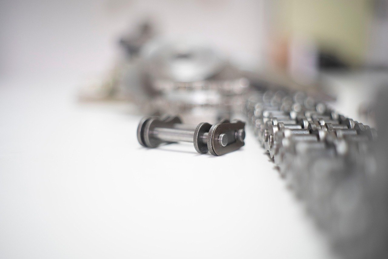 mechanical, part, axis, key, change, clutch, gear, chain, toothed gear, engine chain, transmission, transmission chain, industry, industrial, metal, steel, aluminum, auto, motorcycle, moto, link